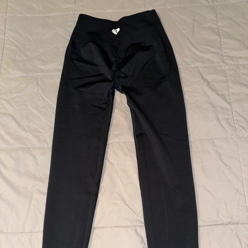 Woman’s Best Define Scrunch Leggings